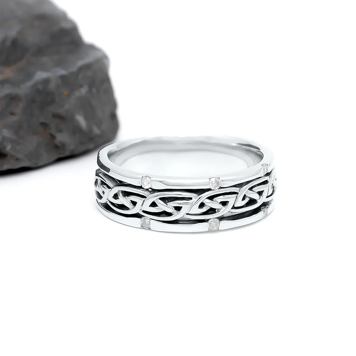 14K White Gold Ladies Diamond Set Celtic Knot Wedding Ring
