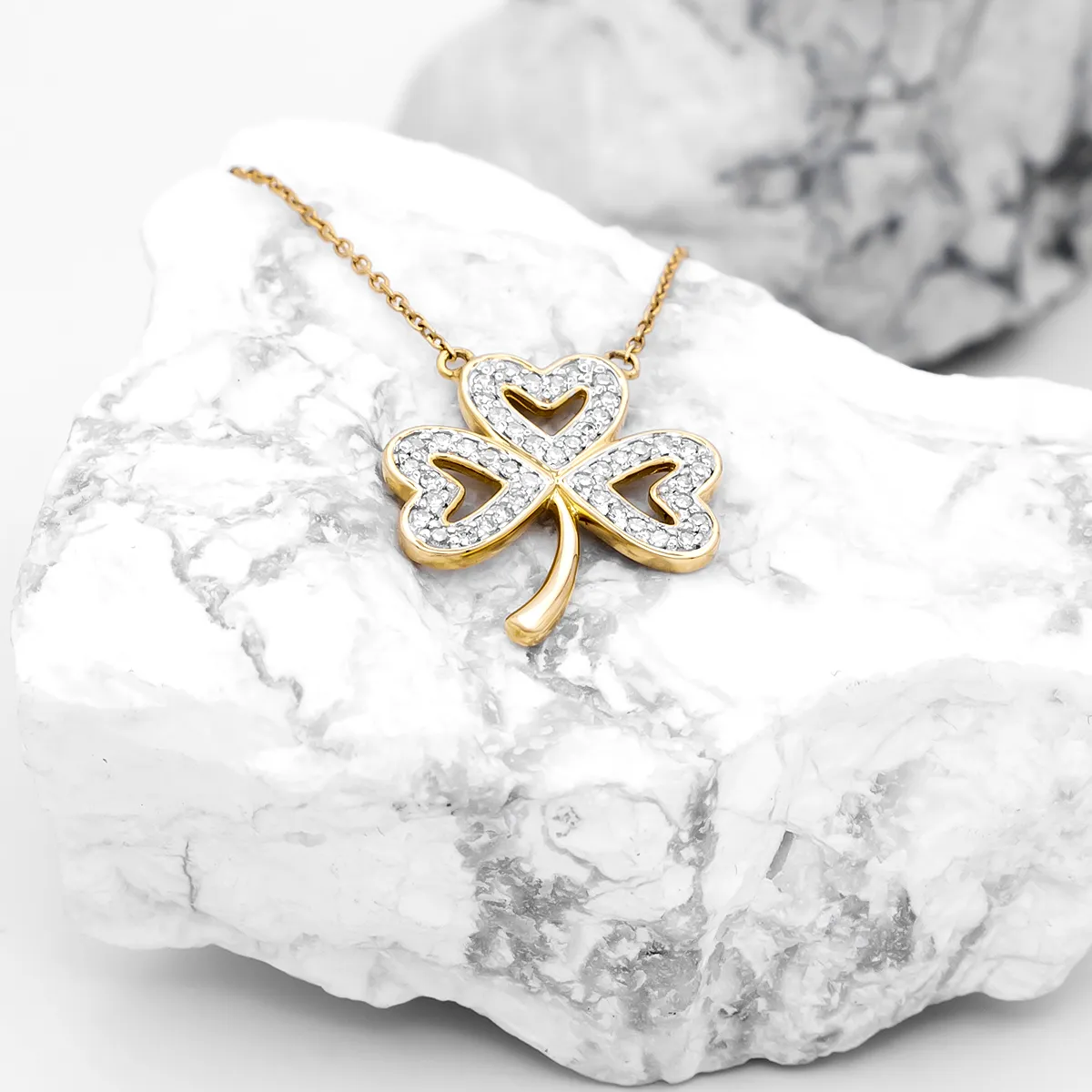 14k Gold Diamond Shamrock Necklace Photo 3 