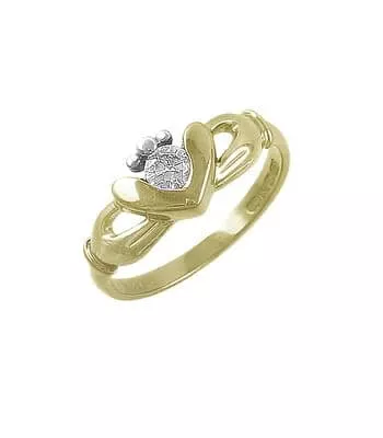 Beautiful Single Stone Diamond Claddagh Ring Crafted In Gold