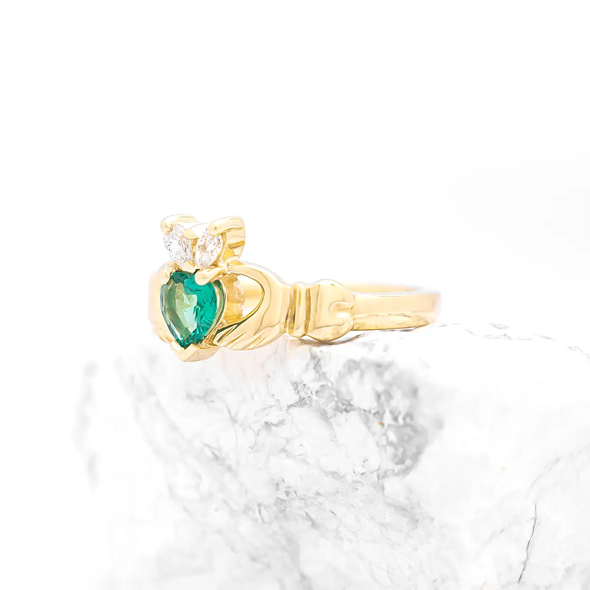 Ladies 14k Gold Emerald And Diamond Claddagh Ring