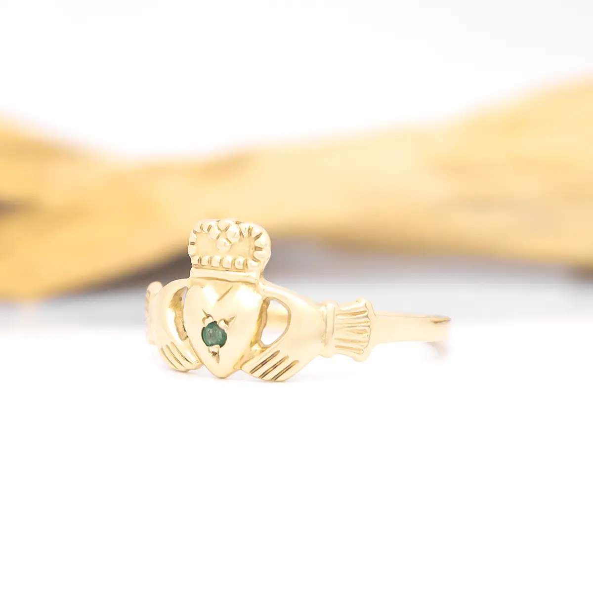 Ladies Gold Emerald Claddagh Ring Photo 4 