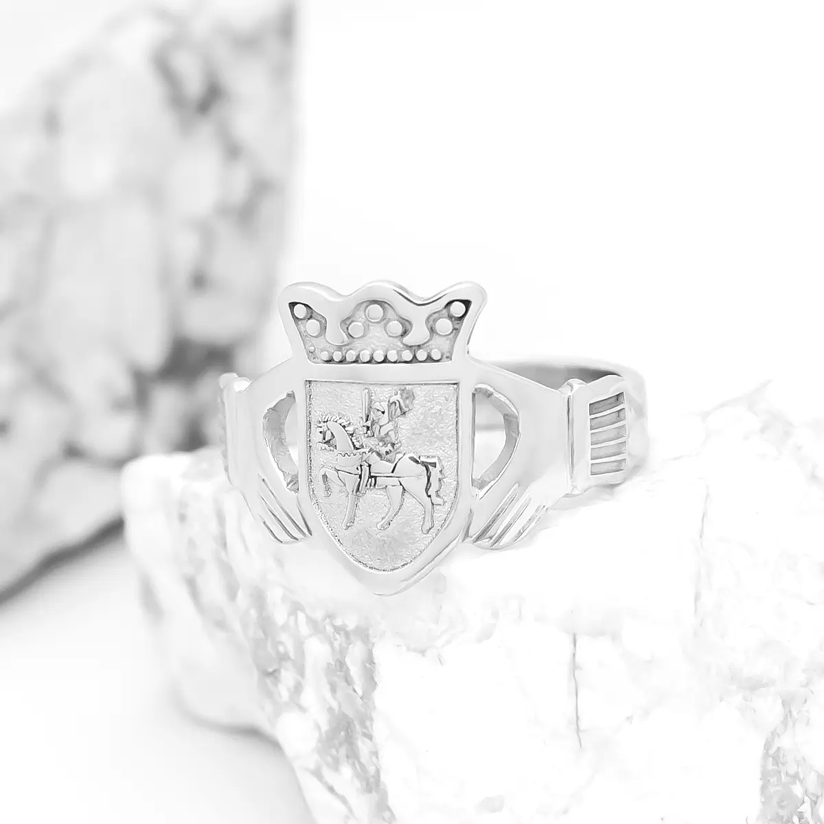 Ladies Silver Claddagh Family Crest Ring Photo 4 