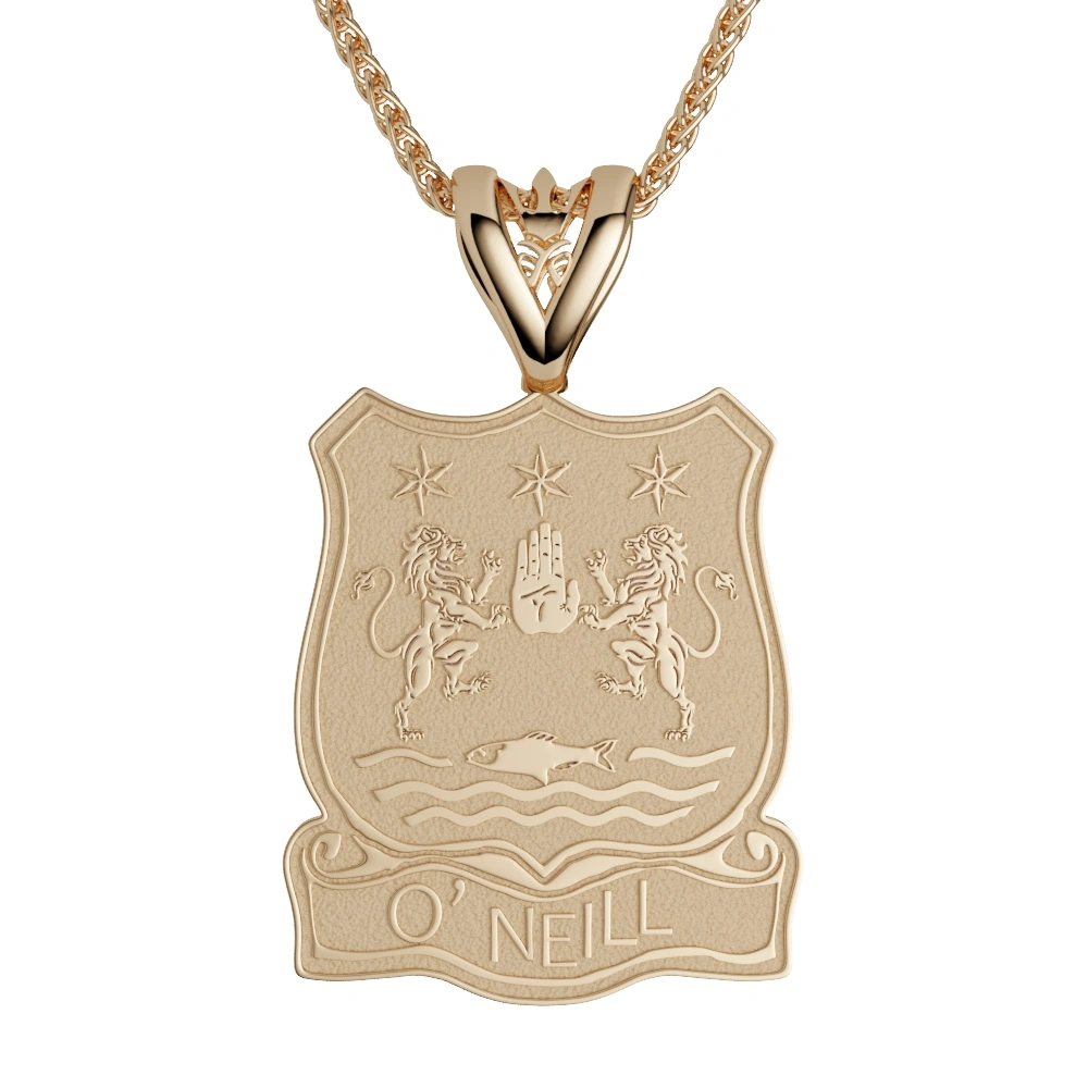 Family Crest Pendant With Family Name in Gold Photo 1 