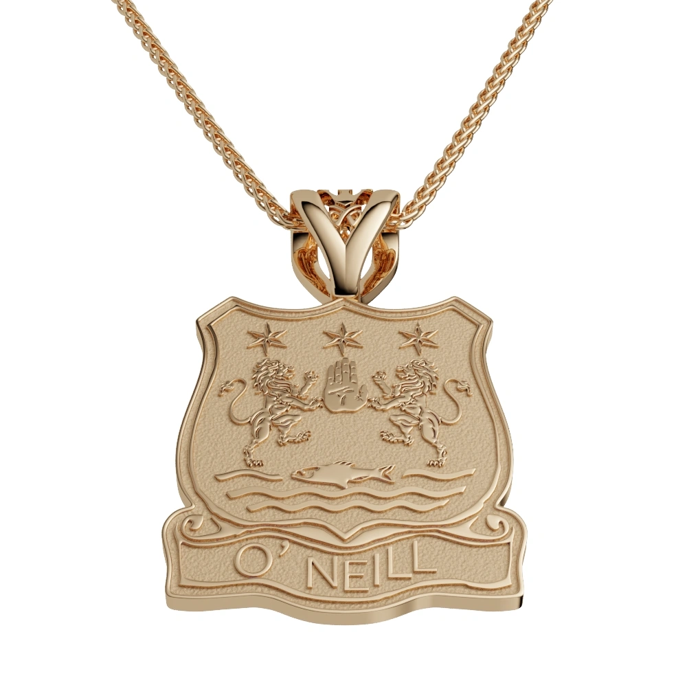 Family Crest Pendant With Family Name in Gold Photo 2 