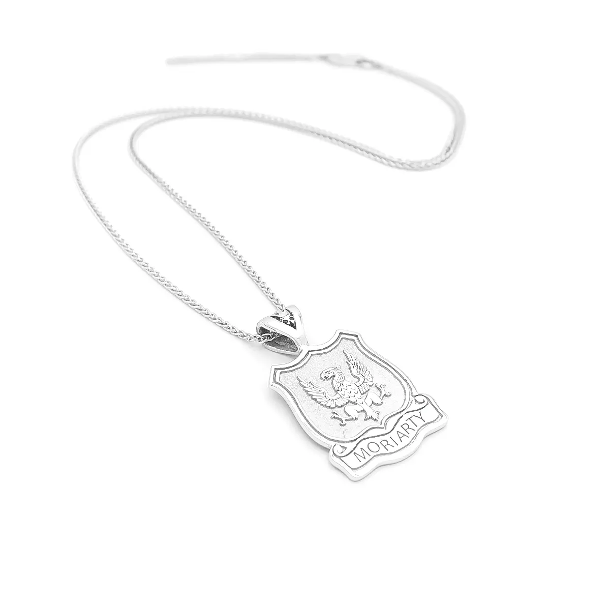 Family Crest Pendant With Family Name in White Gold Photo 5 