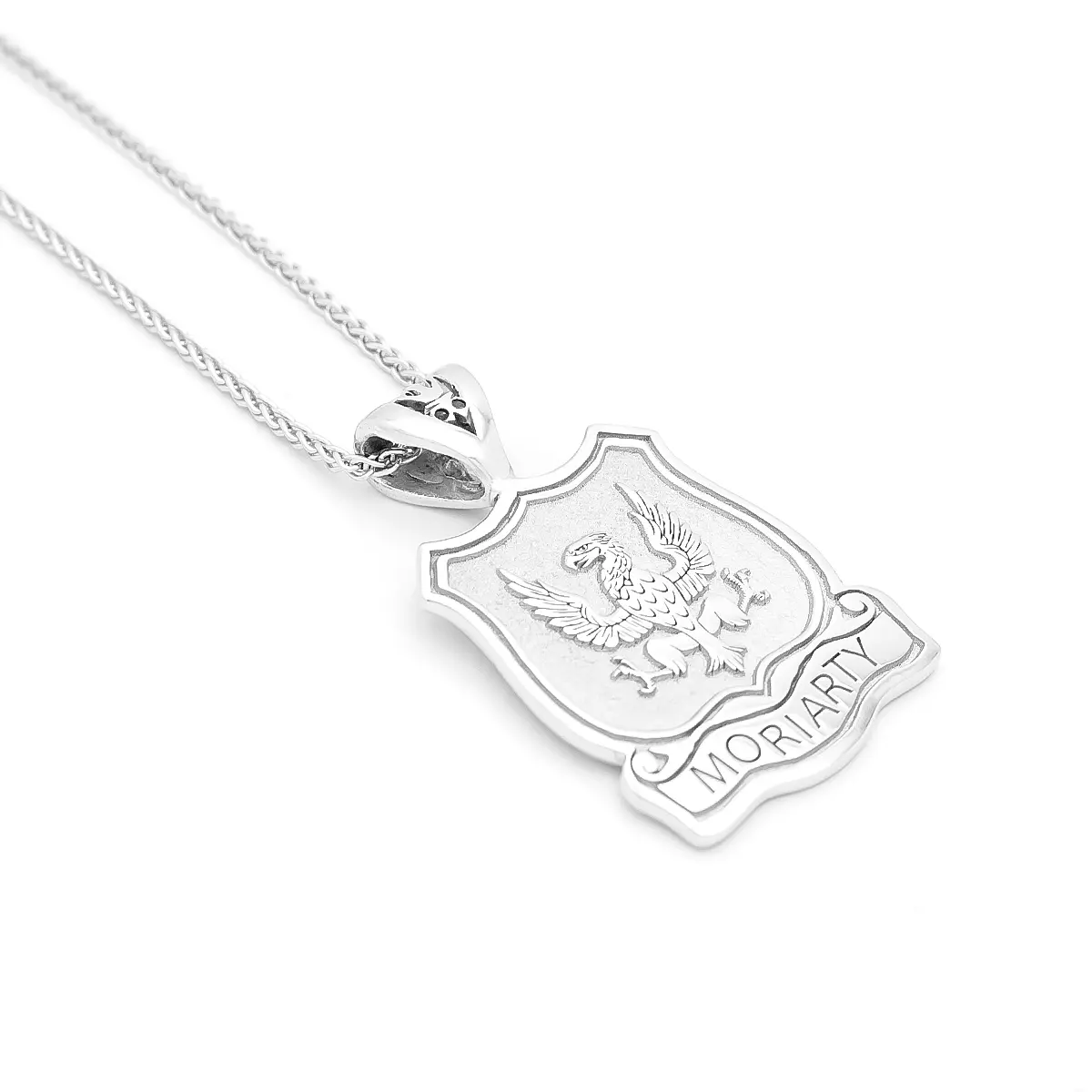 Family Crest Pendant With Family Name in White Gold Photo 2 