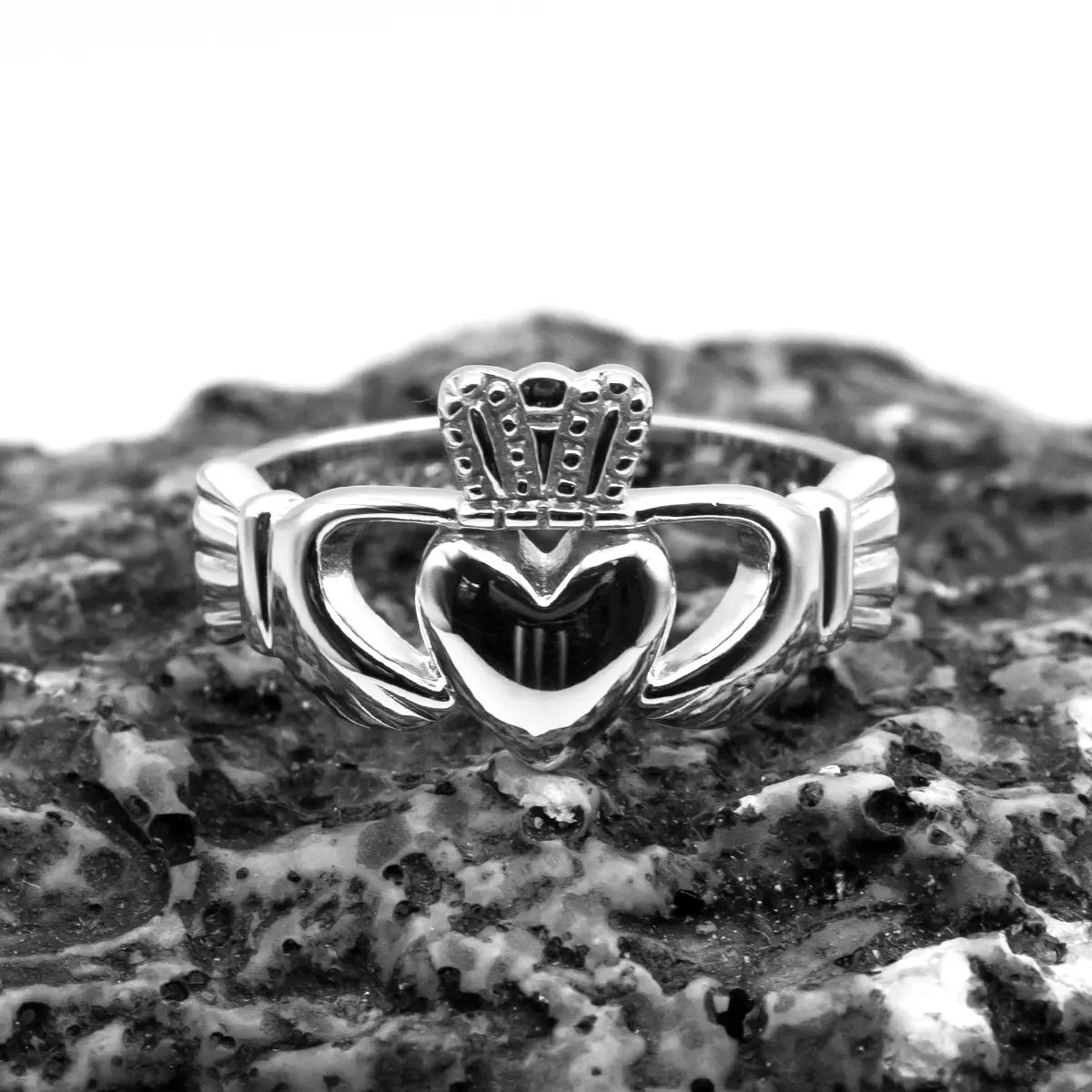 Gents Irish Claddagh Ring in Sterling Silver
